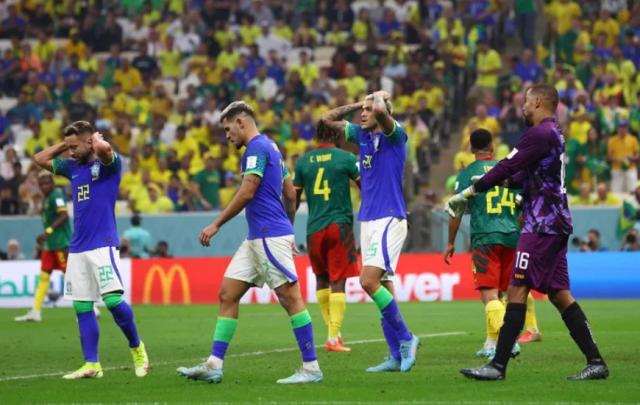 KAIYUN体育-不进球 怕高空球 边后卫告急 输喀麦隆巴西没脾气